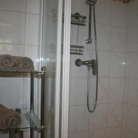 Privatunterkunft Am Ostseeradweg Rerik Neu Gaarz